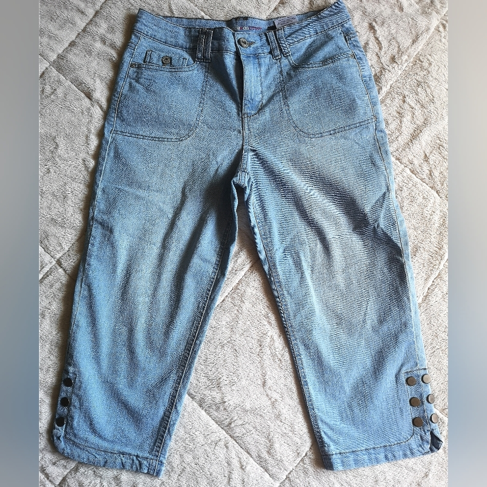 Style & Co jeans Capri. Size 8